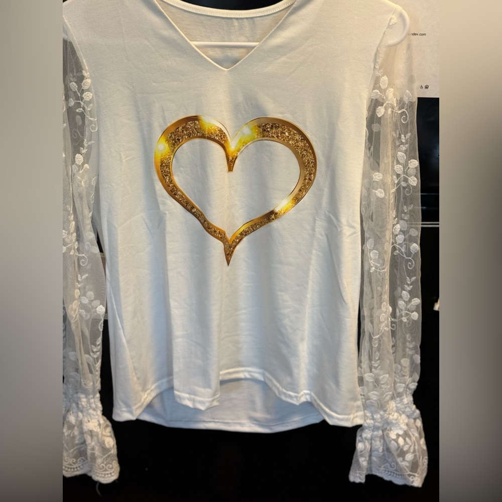 Beautiful and new woman tops